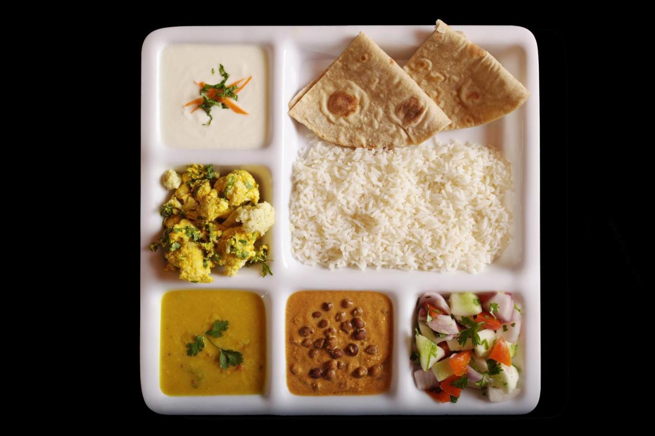 Oyo 16582 Oshin Holiday Care Hotel Margao Eksteriør billede